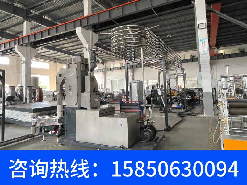 平行异向旋转双螺杆挤出机